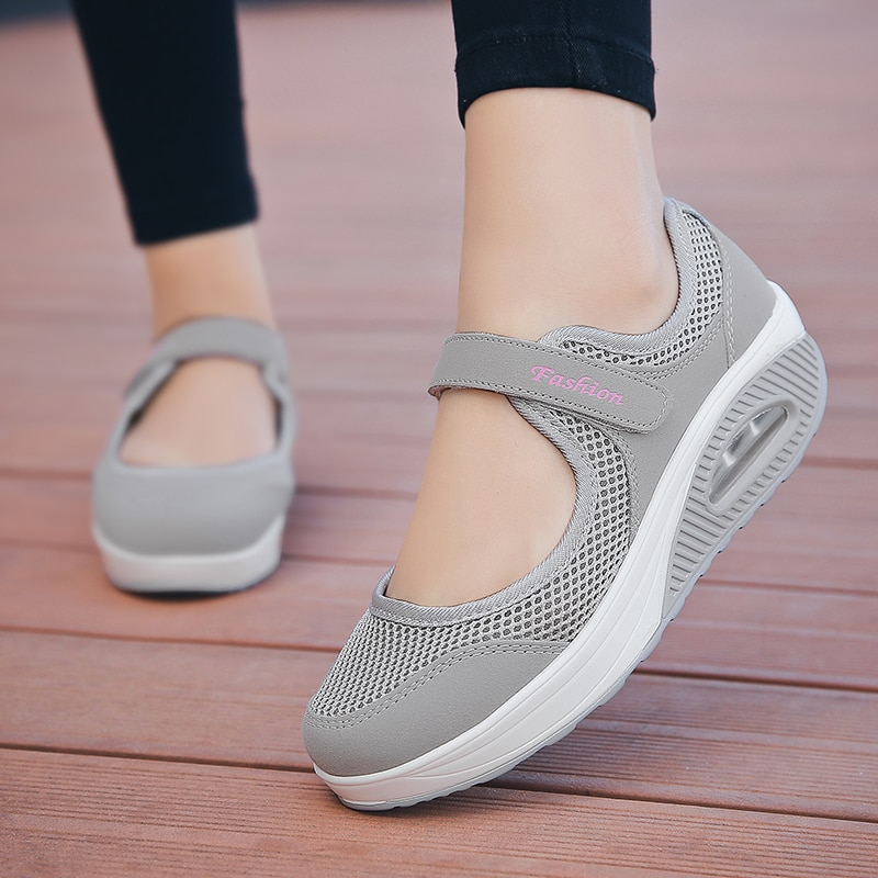 Neue orthopädische Komfort-Sneaker